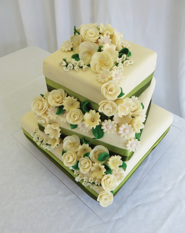 Esküvői torta 252