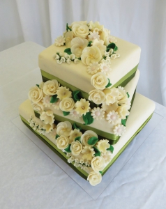 Esküvői torta 252