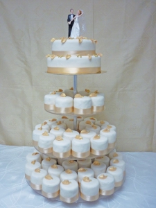 Esküvői torta 077